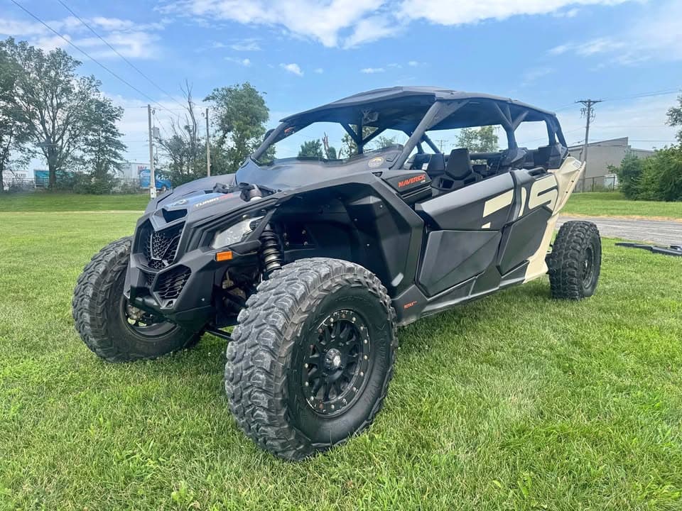 2022 Can-Am Maverick X3 XDS Turbo RR Max, Only 1000 Miles 120 Hrs